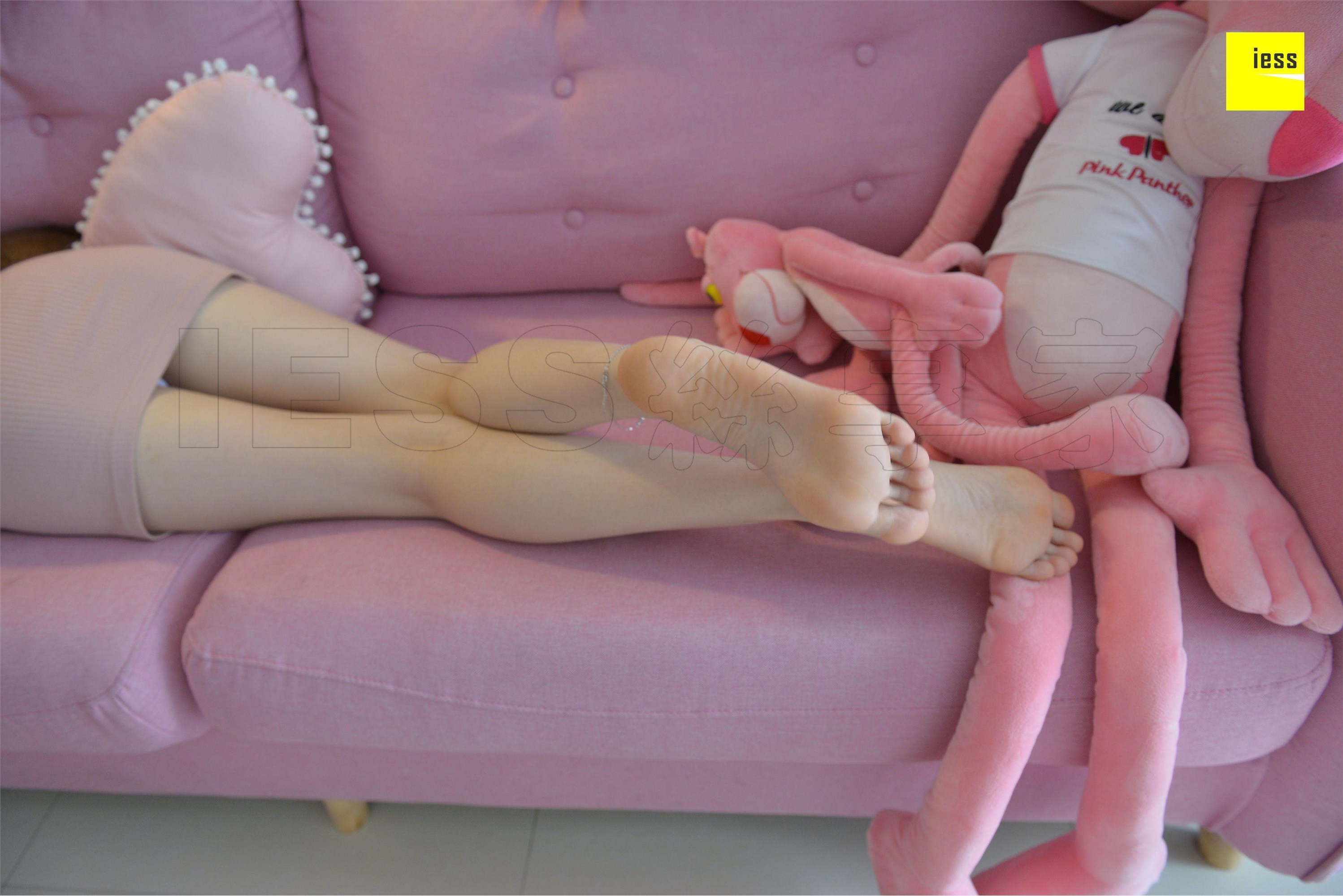 IESS异思趣向 2018.05.09《魔鬼周三》特刊18期：《粉红仲夏梦》佳佳